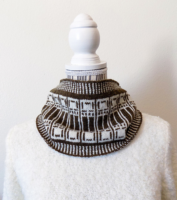 Oak Park Cowl