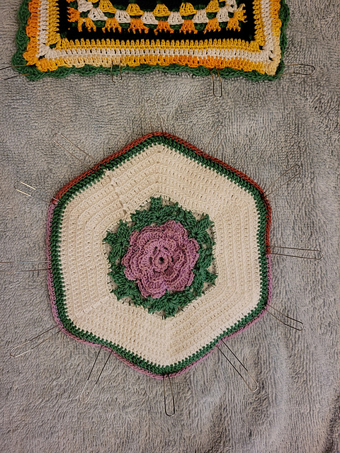 Irish Rose Pot Holder #S-351