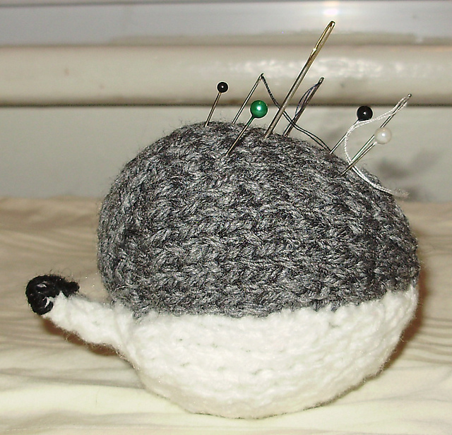 Little Hedgehog Pin Cushion