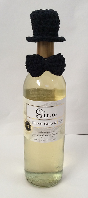 Black Hat and Tie Bottle Topper