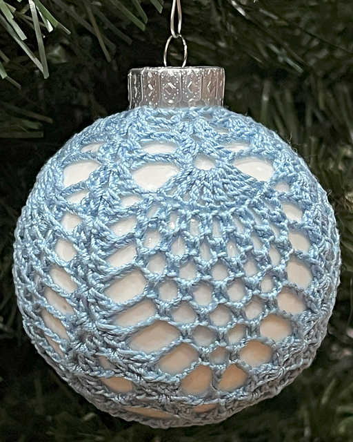 Pineapple Lace Ornament Cover