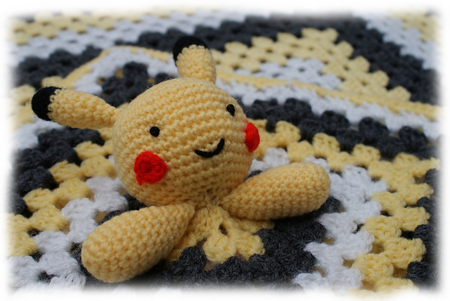 Pikachu Comforter and Blanket