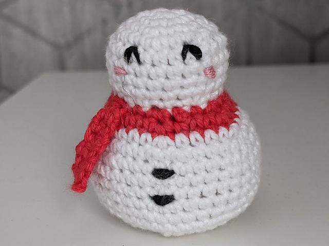 Mini Snowman Amigurumi