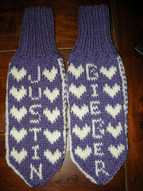 Justin Bieber Mittens