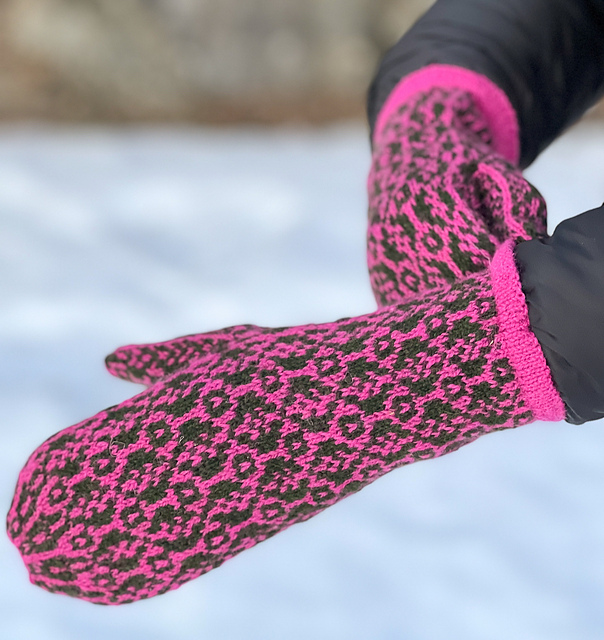 Hyacinth Mittens
