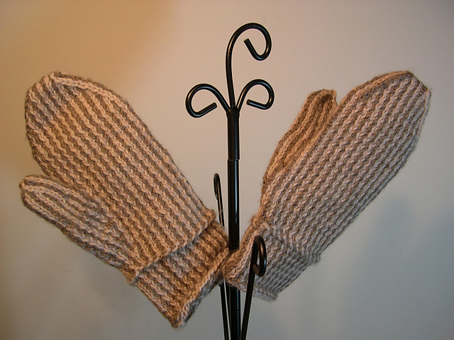Natural Heather-Striped Mittens