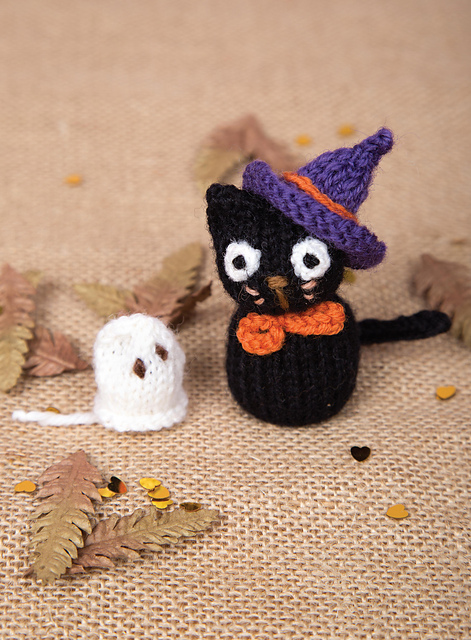 Halloween cat and mouse