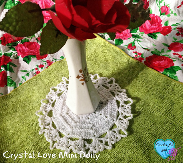 Crystal Love Mini Doily