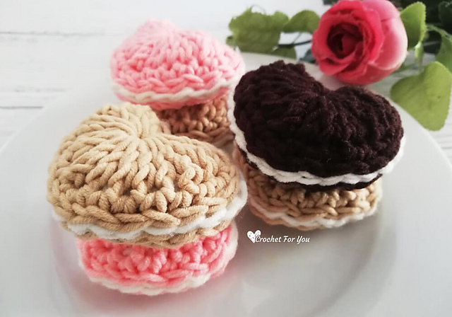 Heart Macarons