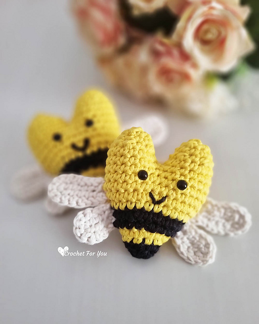Heart Bees Amigurumi