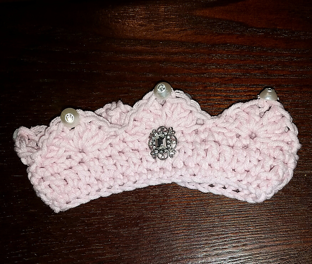 The Nifty Newborn Crown