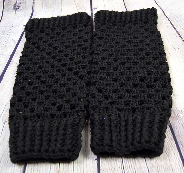 Crochet Shell Leg Warmers