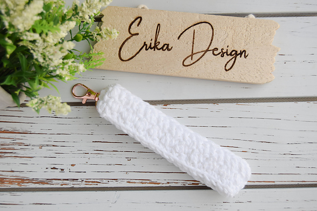 Pearl Wristlet