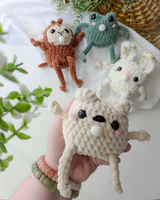 Bunny Frog Monkey Teddy Pully Plush Munchkins