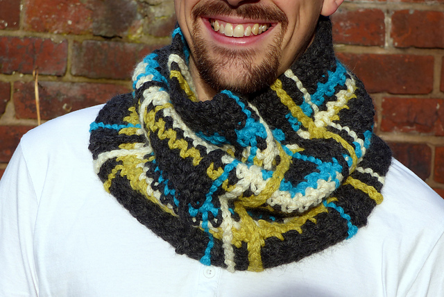 Plaid Cowl