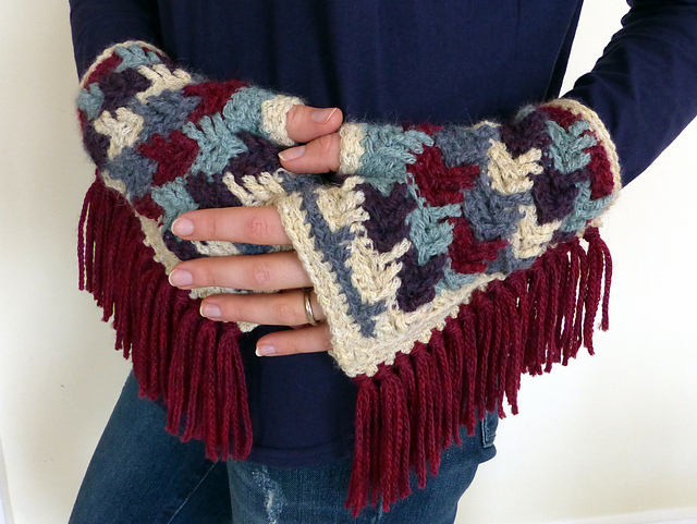 Arrow Tails Fingerless Gloves