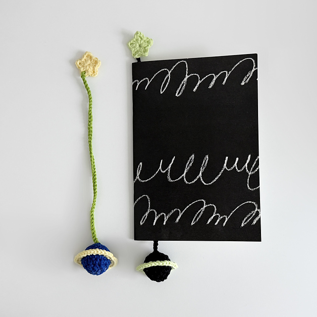 Saturn Bookmark