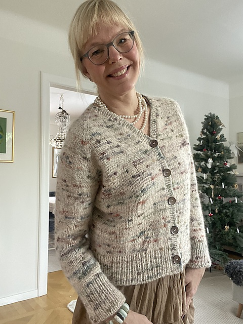 Ravelry: Tant Bruns kofta pattern by Eva Byström