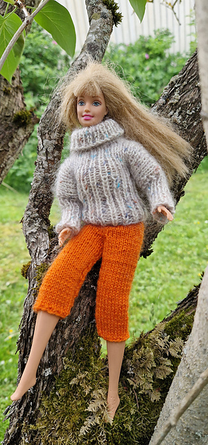 #0171 Poloneck Sweater & Light Blue Pants