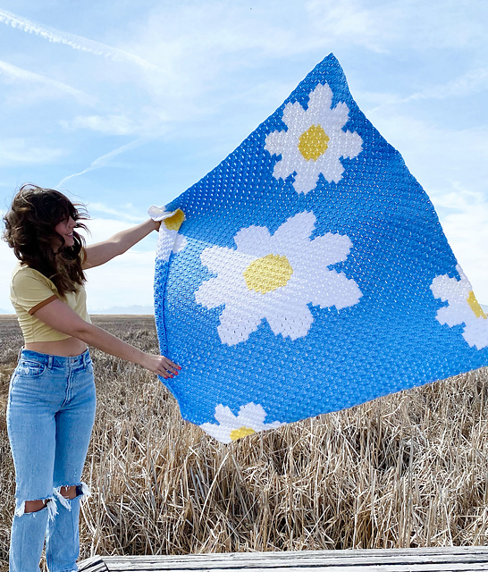 The Daisy Day Throw