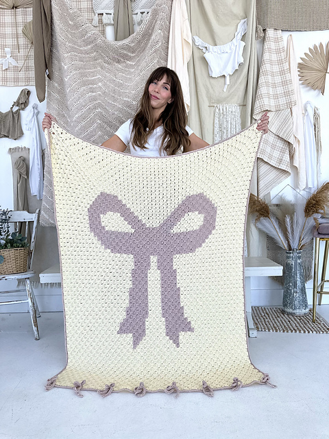 The Clara Throw