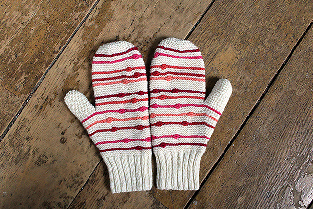 MOTES mittens
