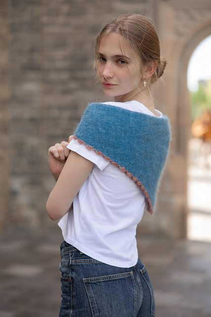 Ravelry: Serena Scarf pattern by Claudia Quintanilla - EweKnit Toronto