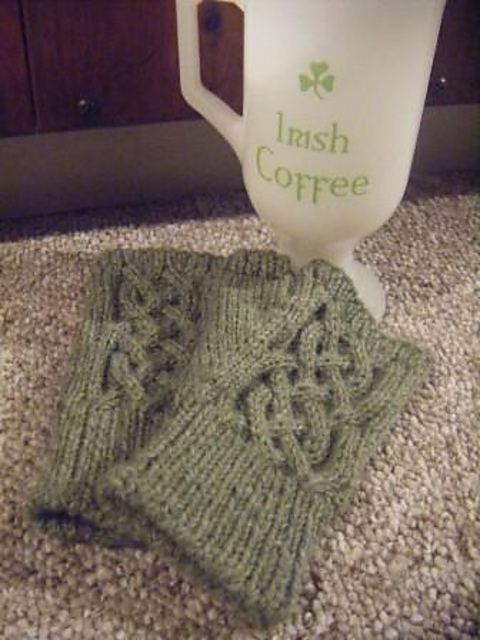 Celtic Cable Gloves