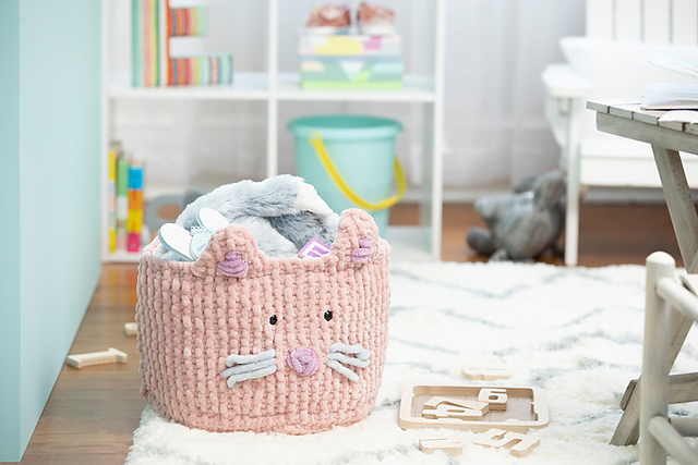 Sweet Snuggles Kitty Basket