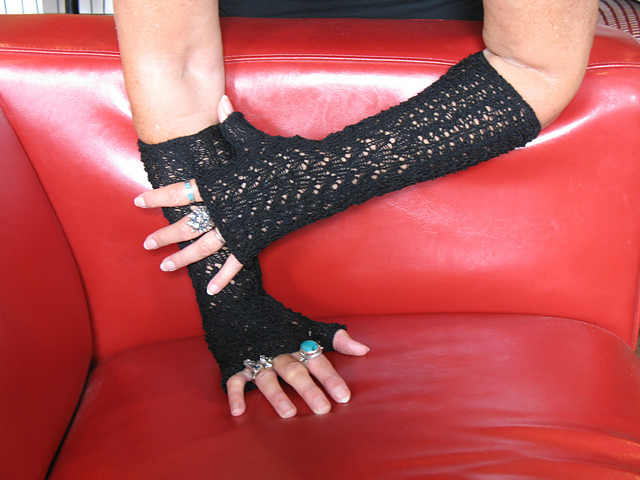 Lace Guantlets