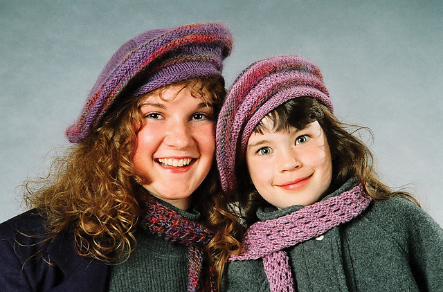 Painted Bands Beret with Lace Scarf (AC18)