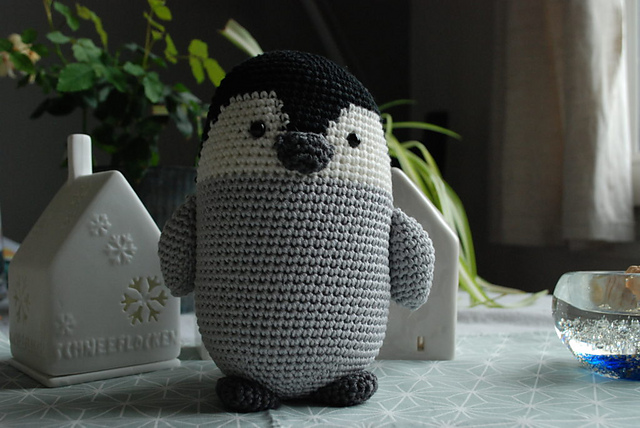 Baby penguin amigurumi
