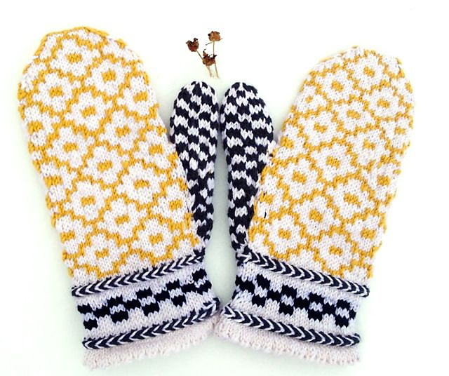 Aztec Flower Mittens