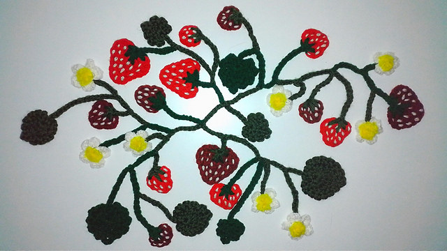 Strawberry Plant Applique