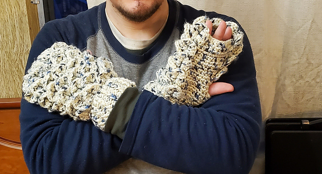 Flat Palm Croc Wristwarmers