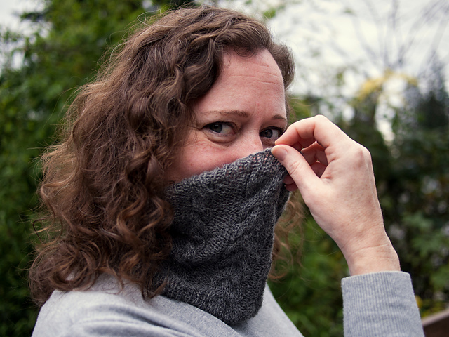 Twisted River Cowl