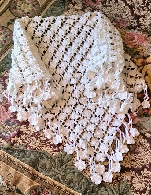 Shawl "Snowdrops"