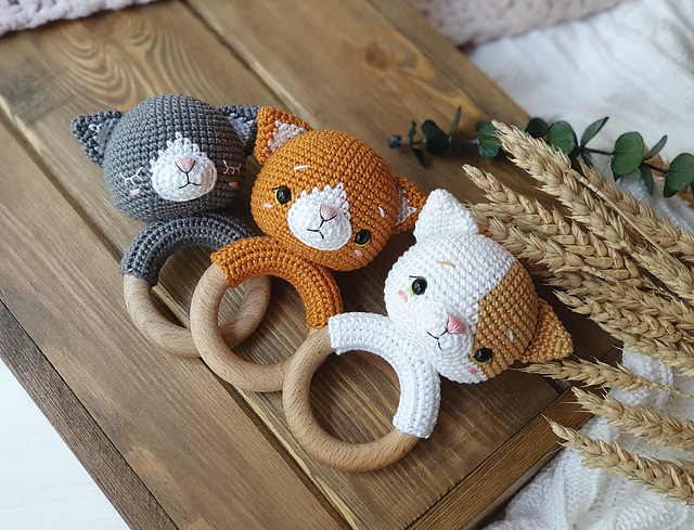 Kitten rattle