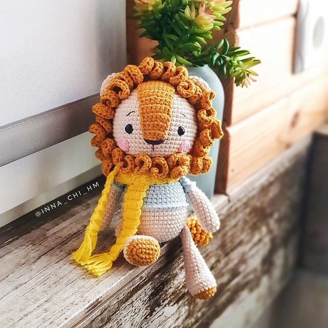 Lion toy