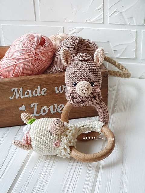 Llama rattle