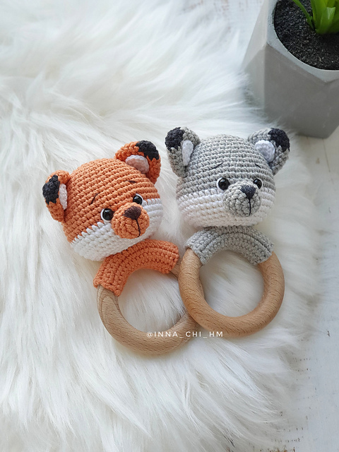 Wolf and fox rattles
