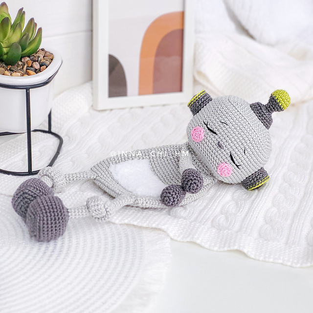 Robot snuggler