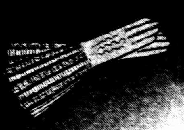Smart Knitted Hat and Gloves - Gloves