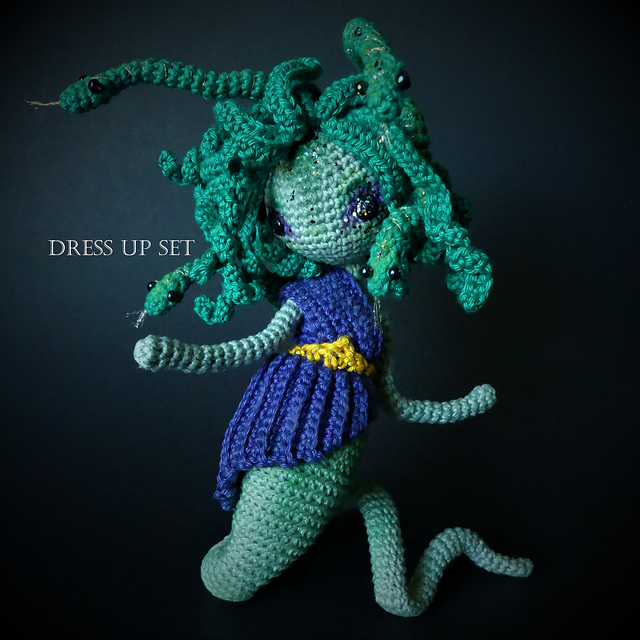 Medusa Dress Up set.