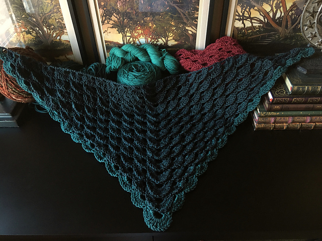 Ravelry: FauxLeo's Mome Rath Shawl