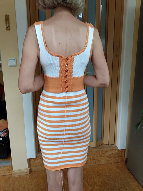 26 Ringelkleid