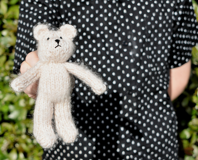 Teddy Happy Feet