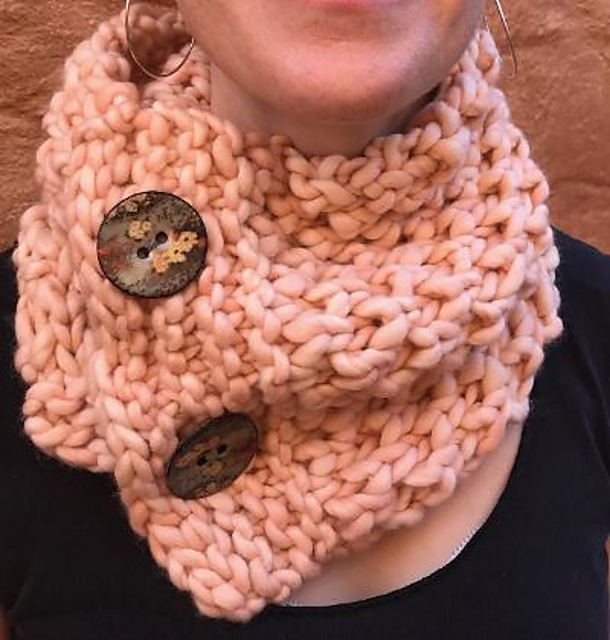 Twisted Seed Stitch Cowl