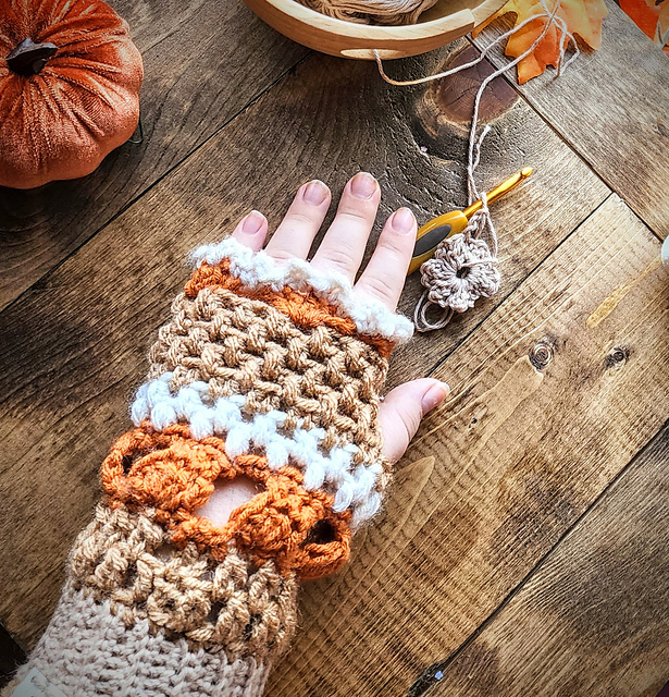 The Enola Fingerless Gloves