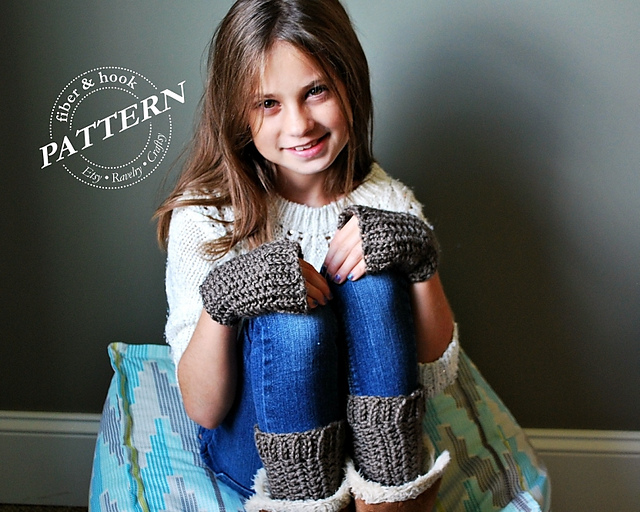 Ribbed-Edge Boot Cuffs & Fingerless Gloves